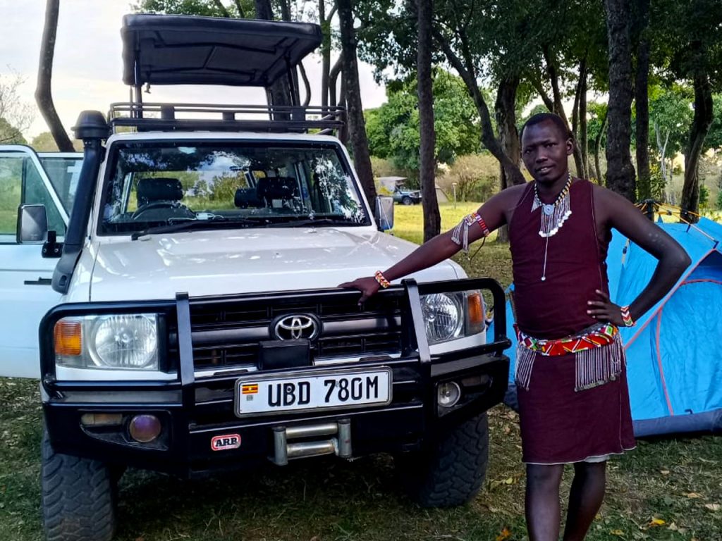 Land-Cruiser-LX-Hardtop-for-Hire-with-a-Driver-in-Uganda