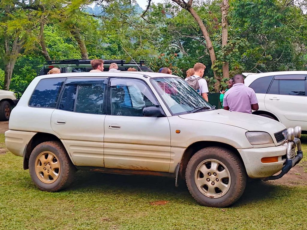 budget-4x4-toyota-rav4-for-cheap-self-drive-safari-in-uganda